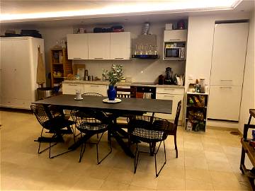 Roomlala | Homestay in a large family apartment