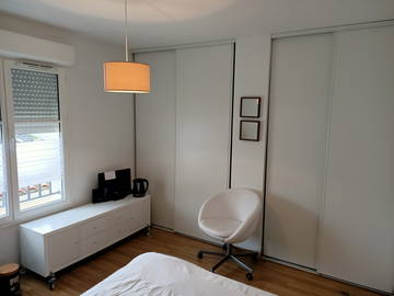 Roomlala | Homestay Raum fir eng Persoun
