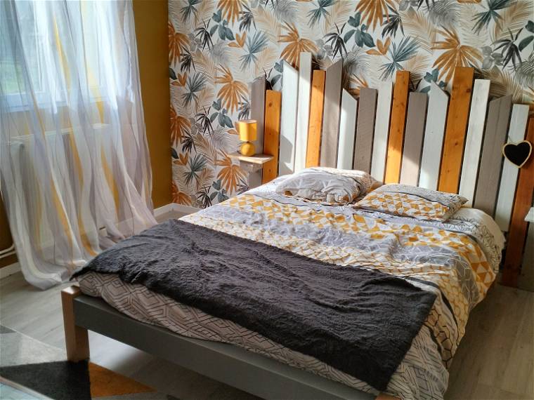 Homestay Saint-Pantaléon-de-Larche 378503