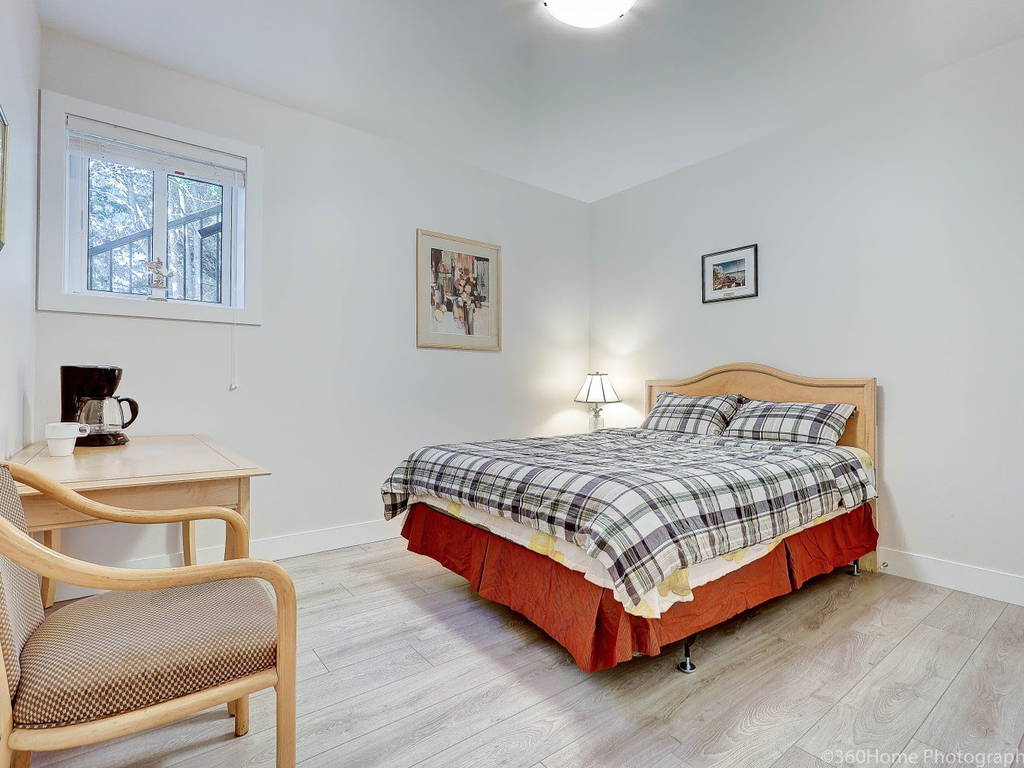 Coliving West Vancouver 672984-1