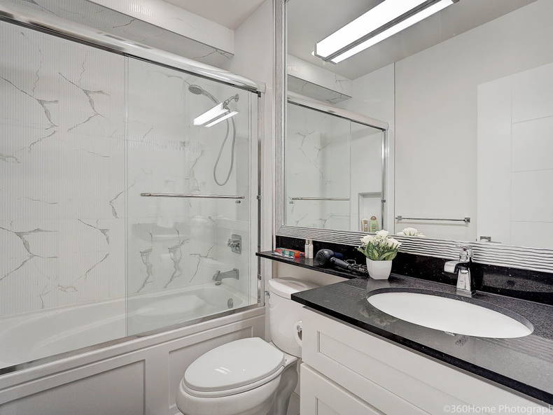 Coliving West Vancouver 672984-3