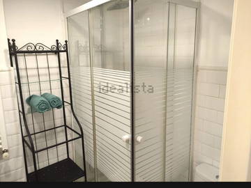 Chambre d'hôte à louer à Madrid - photo 8 : salle de bain-8