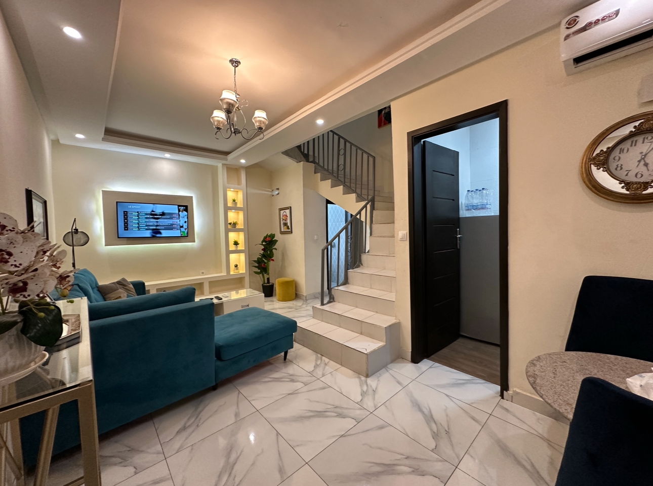 Gastgezin Abidjan 378870