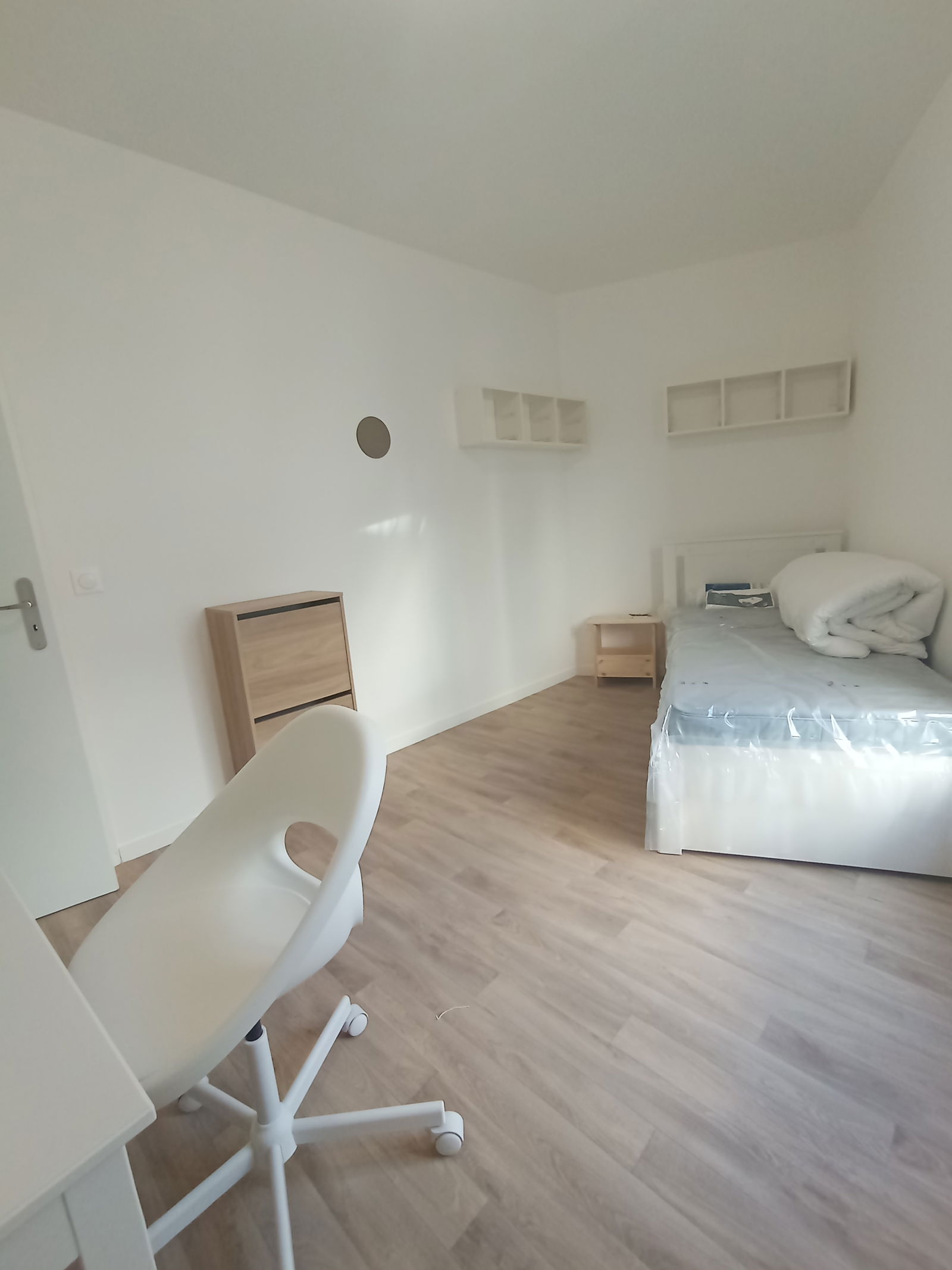 Colocatie Stains 459033