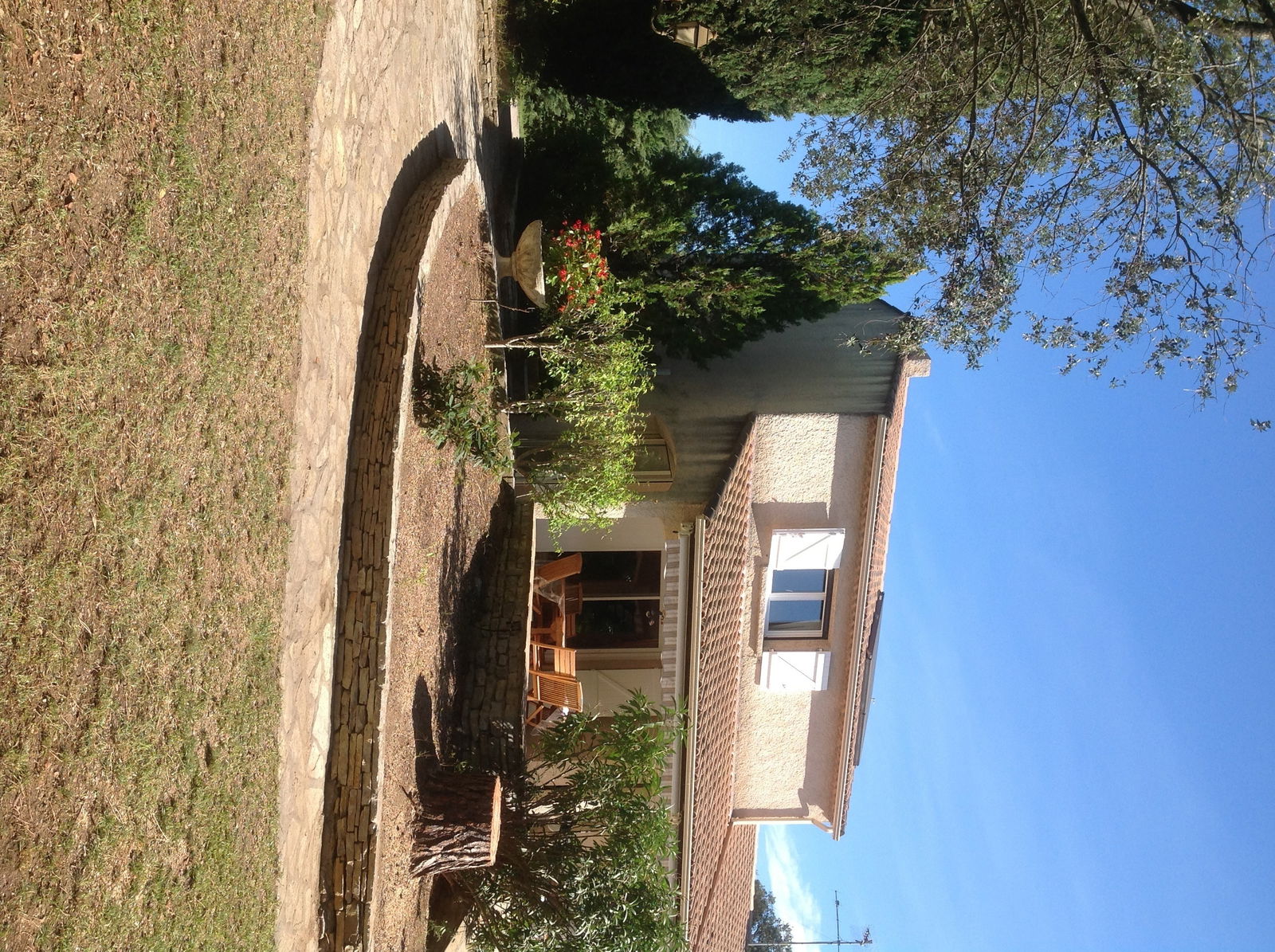 Entire Home Montaud 91390