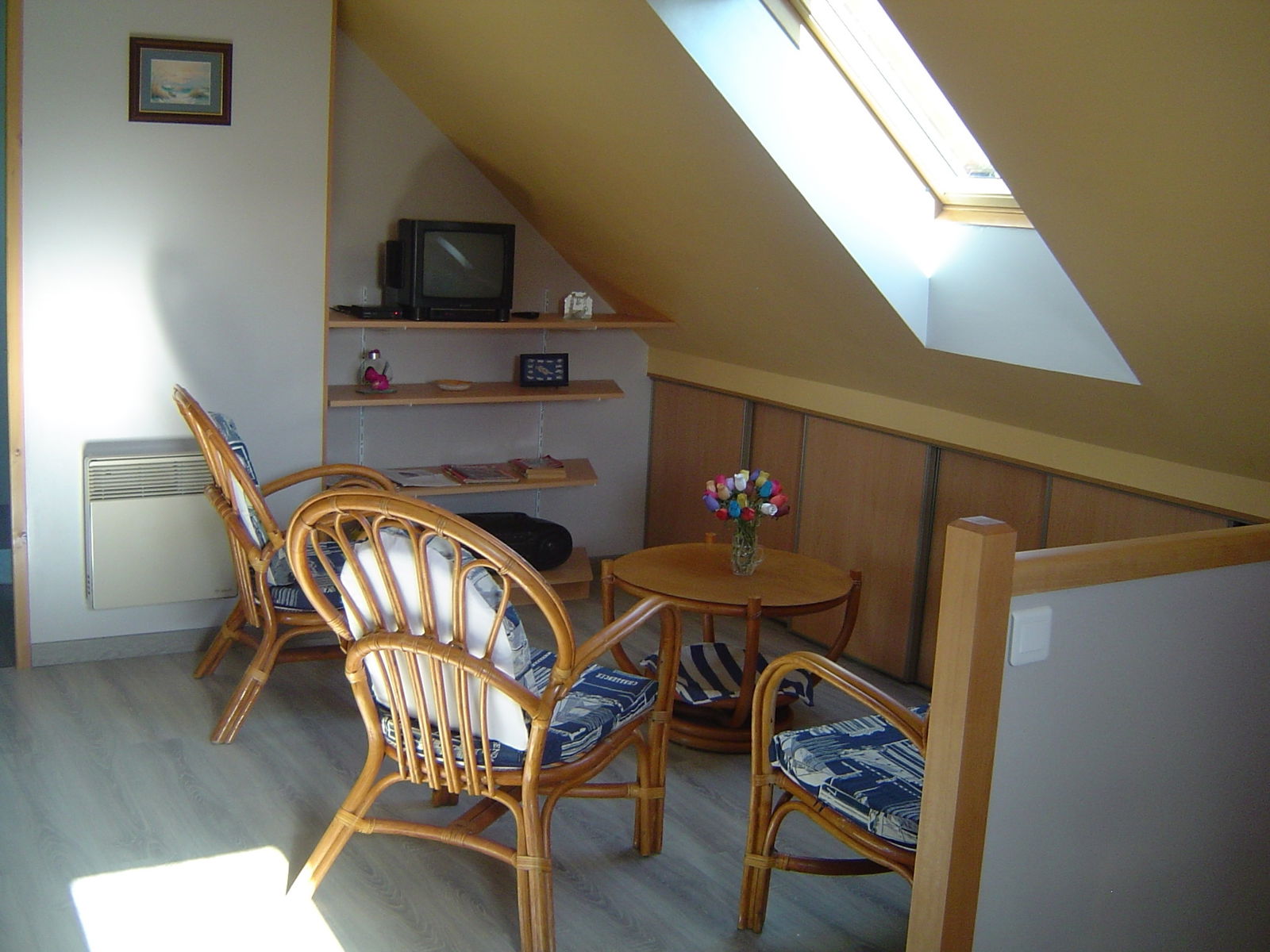 Independent Studio Sarzeau 70854