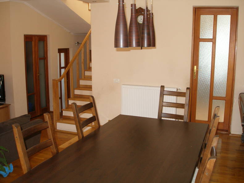 Casa Inteira Oradea 95298-3