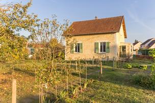 Entire Home Genlis 223789