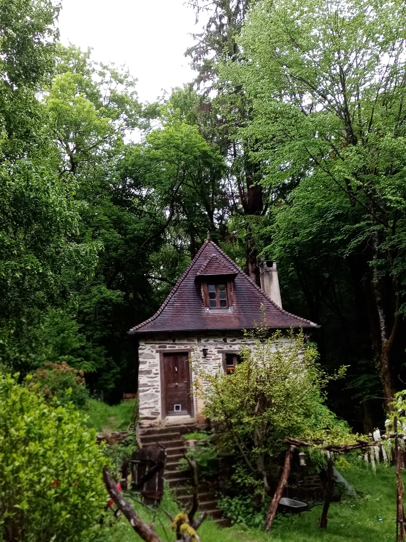 Independent Studio Bar 262389