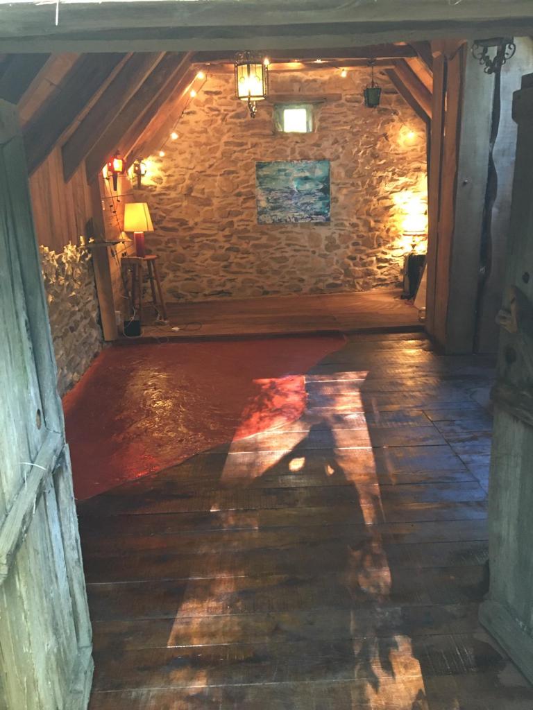 Independent Studio Bar 262389