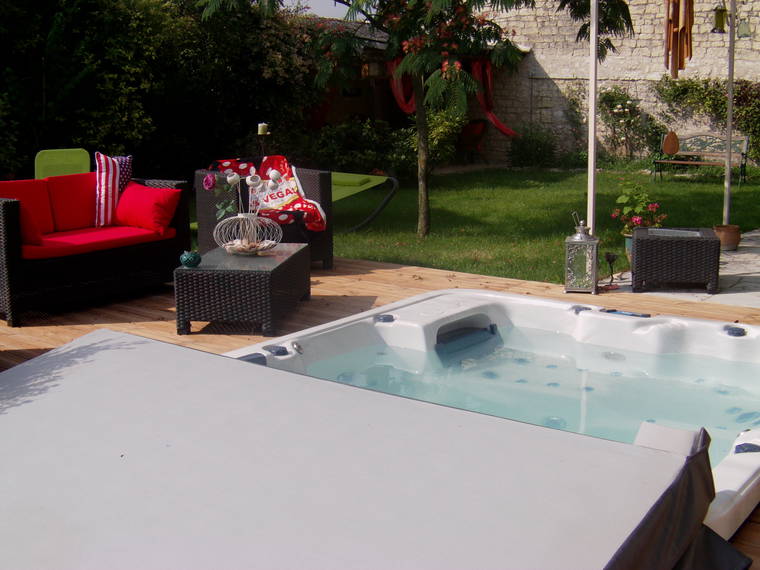 Homestay La Celle-Saint-Avant 102815