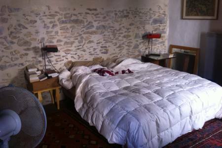 Independent Studio Arles 203409