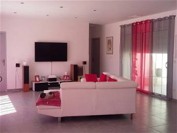 Room For Rent Miramas 170739-1