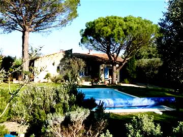 Roomlala | House With Swimming Pool For Rent At The Foot Of The Luberon
