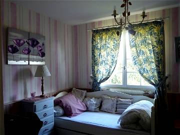 Roomlala | Hübsches Möbliertes Zimmer Zu Vermieten