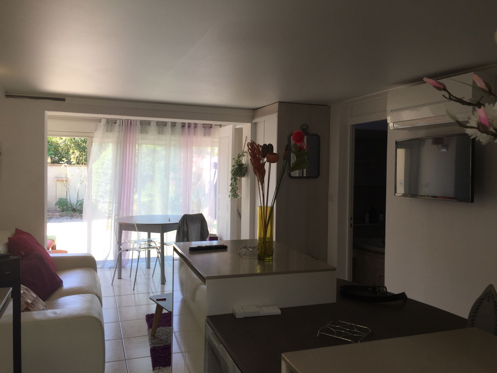 Unabhängiges Studio Launaguet 229601