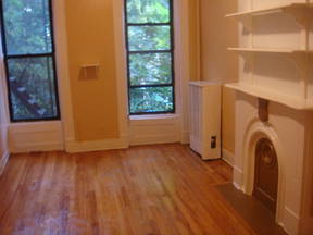 HUGE 4 BEDS/1 BA NEAR THE PARK