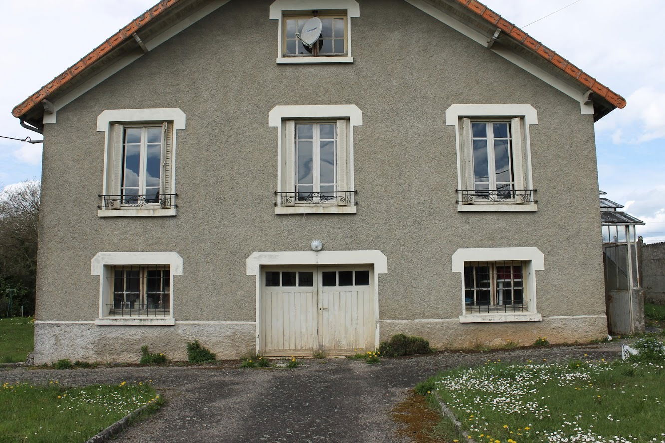 Kotimajoitus La Jonchère-Saint-Maurice 239622