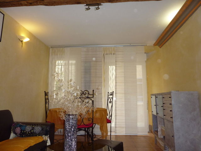 Oberoende Studio Caramany 54036