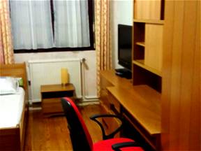I2C3 And C4 Comfortable Furnished Room