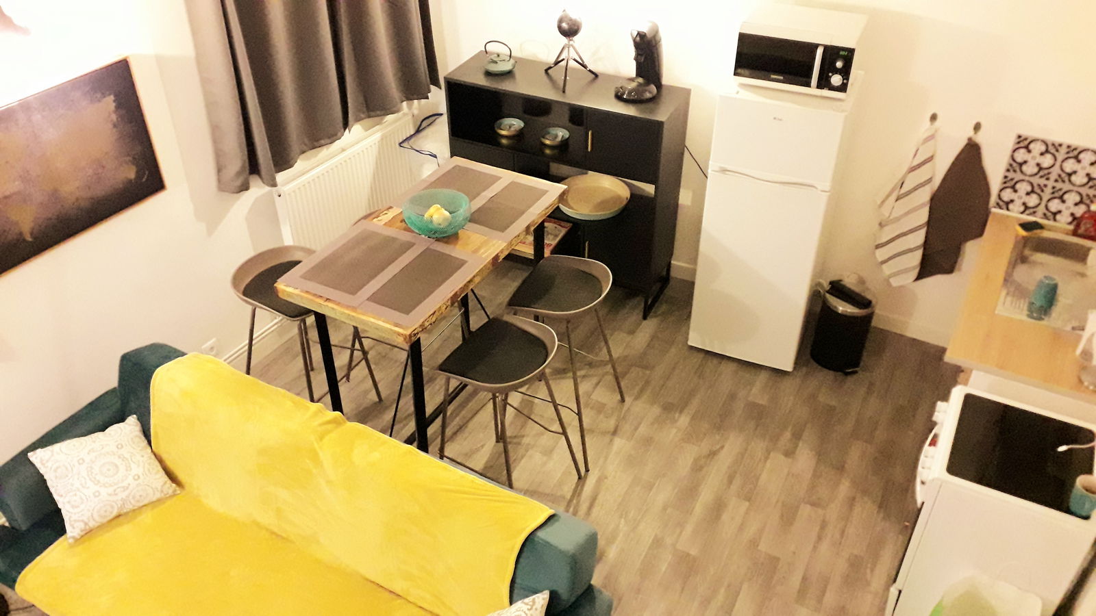 Independent Studio Abbeville 228663