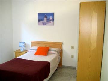 Roomlala | Ideal For Students Bright Room With Double Bed Internet And 