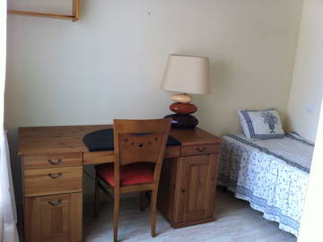 Roomlala | Ikke-ryger Studentepige 