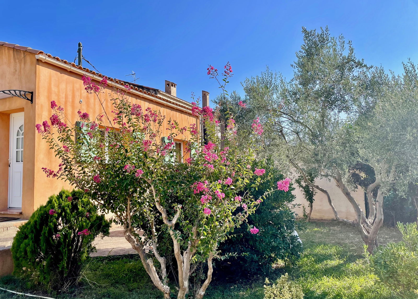 Tutta La Casa Miramas 64079