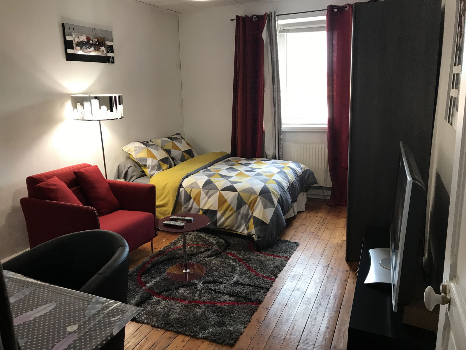 Kolokation Lens 227917