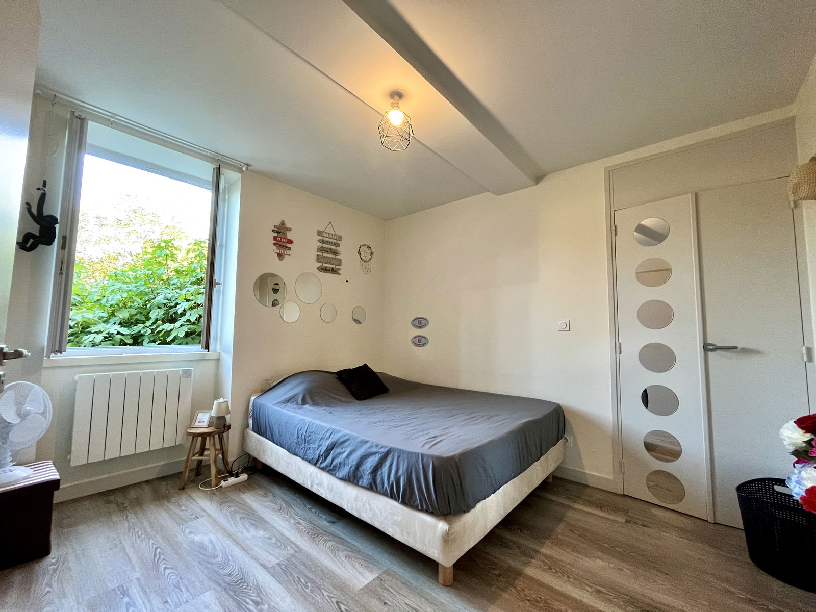 Entire Home Rives 309210