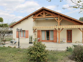 Independent And Bucolic Room