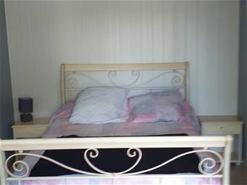 Room For Rent Saint-Vivien-De-Médoc 250620-1