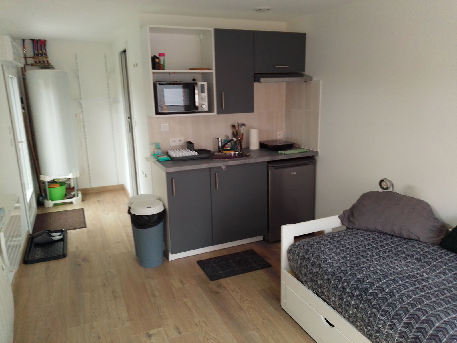Independent Studio Dainville 255127