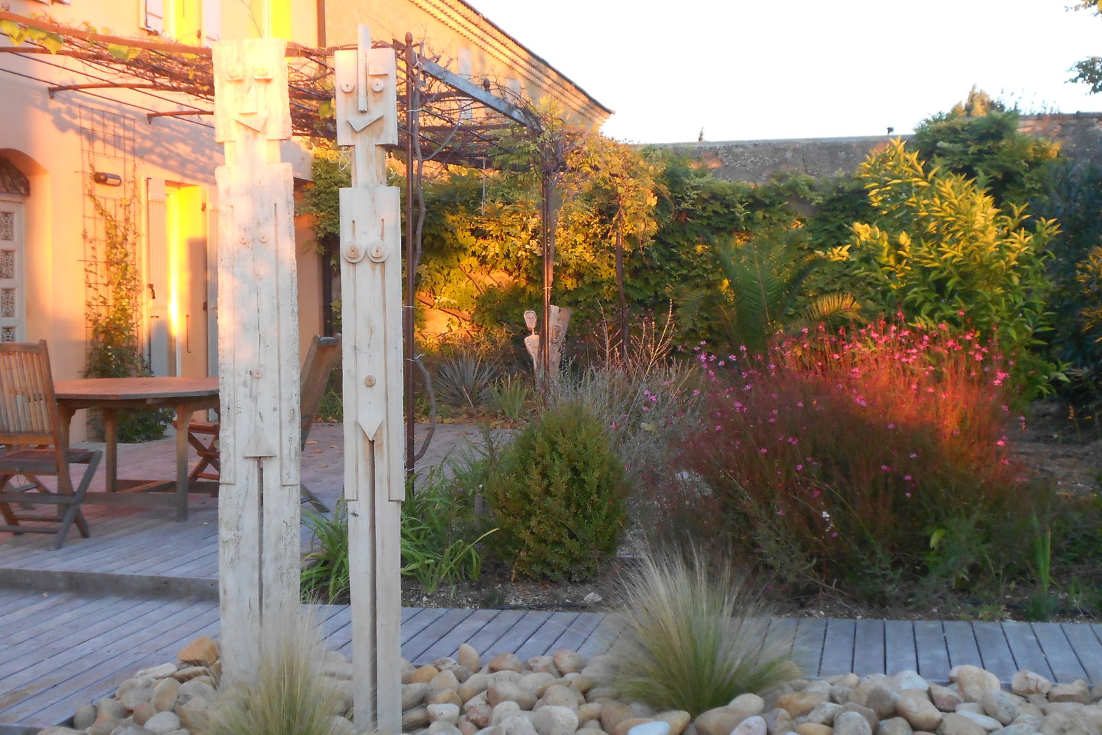 Independent Studio Jonquières 96745