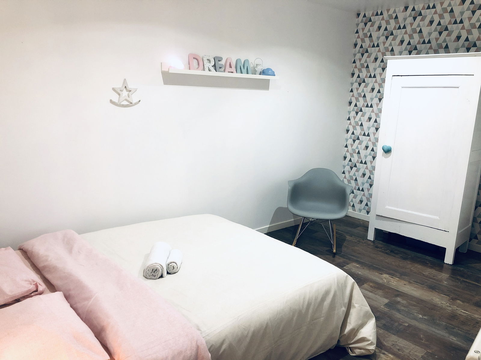 Entire Home Saint-Jean-de-Thouars 250040