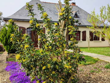 Roomlala | Independent room in a private home 15km south of SAUMUR