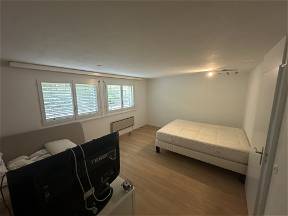 Independent room near city center