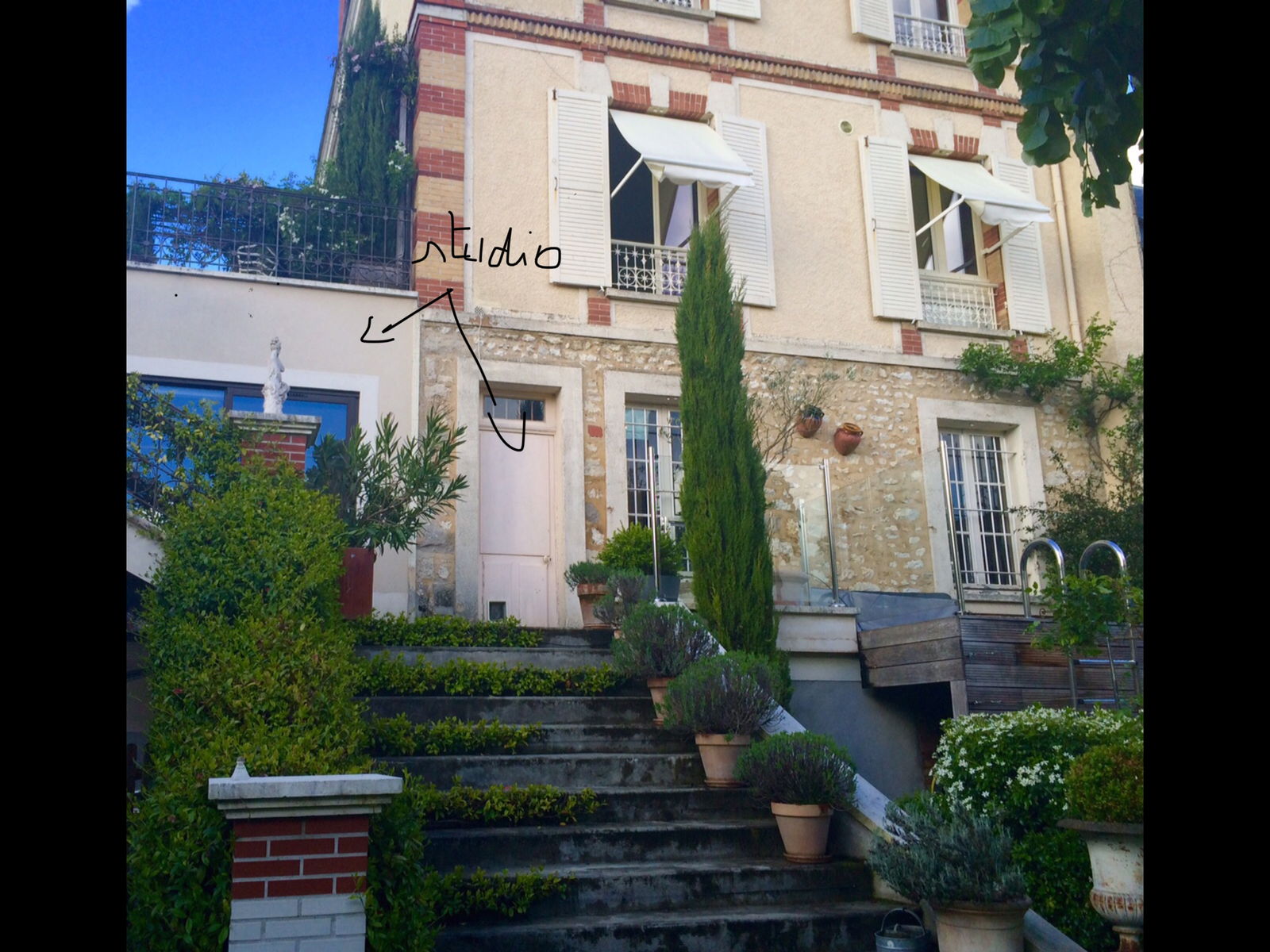 Independent Studio Fontainebleau 102342