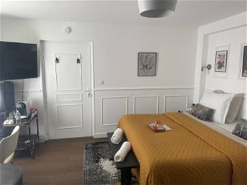 Roomlala | „Intime Flucht: Suite mit privatem Whirlpool Arras Station