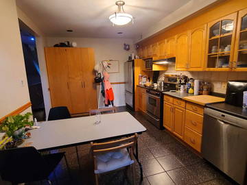 Colocation Toronto 285543-7