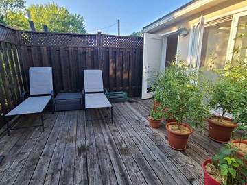 Colocation Toronto 285543-6