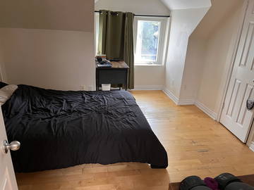 Colocation Toronto 285543-9