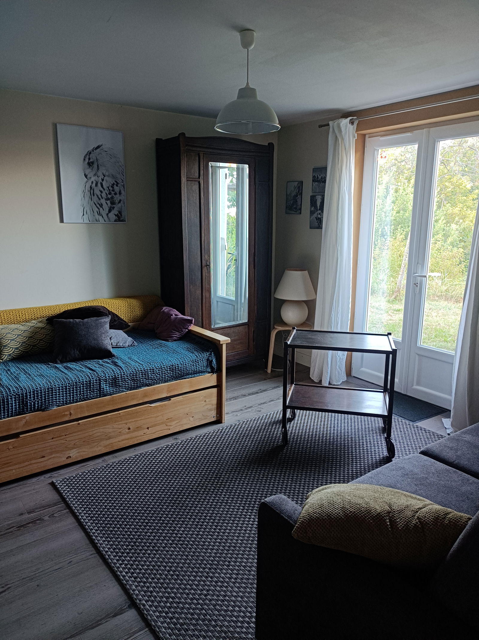 Itsenäinen Studio Volvic 74219