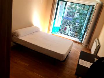 Roomlala | Jacinto Benavente Room 2