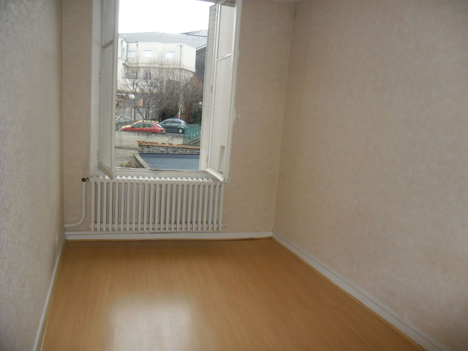 Järjestäminen Clermont-Ferrand 64240