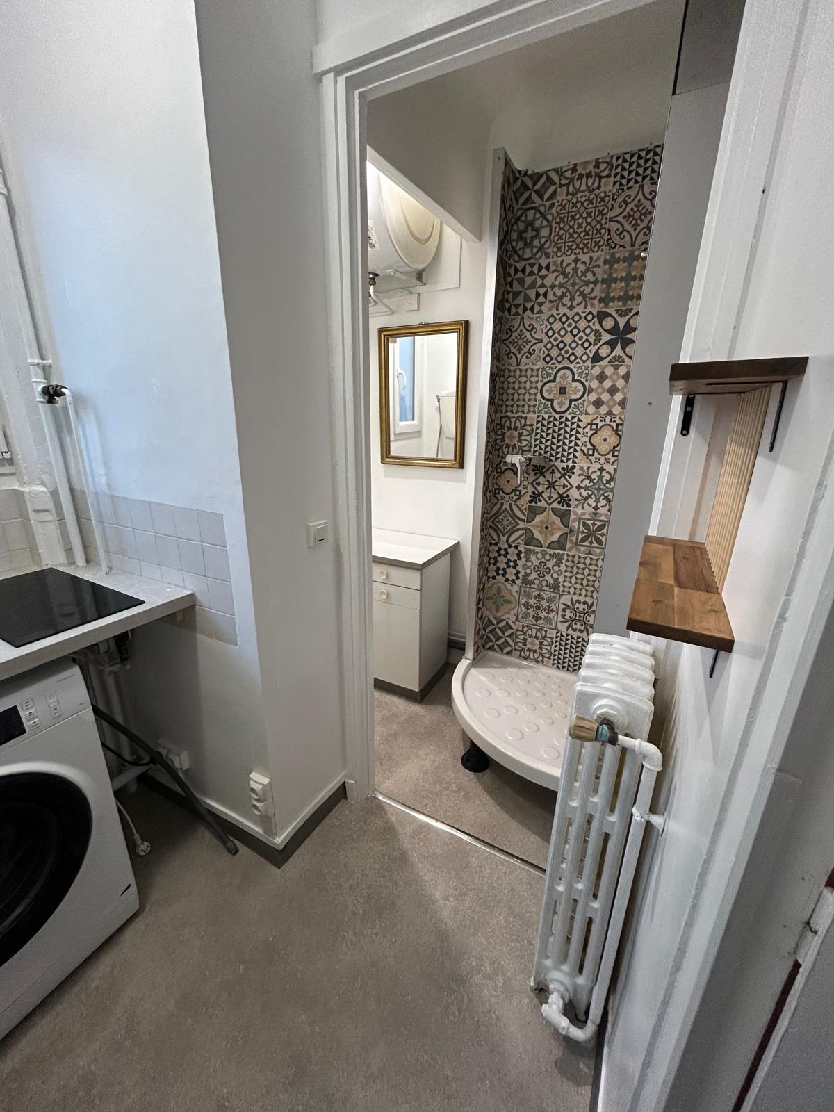 Niezależne Studio Colombes 444321