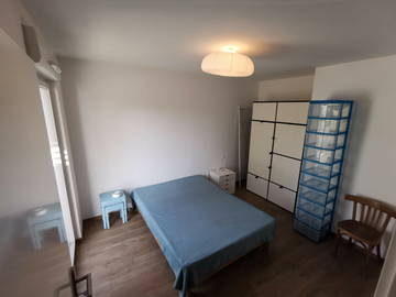 Roomlala | Jasne, w pełni wyposażone mieszkanie z 1 sypialnią, miejscem parkingowym i tarasem