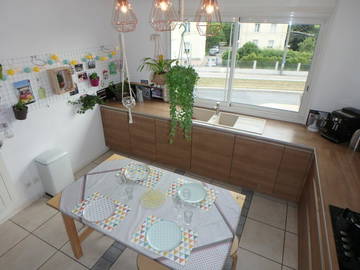 Roomlala | Jasny pokój 20 m2 z klimatyzacją