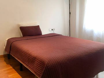 Roomlala | Jasny pokój w mieszkaniu współdzielonym