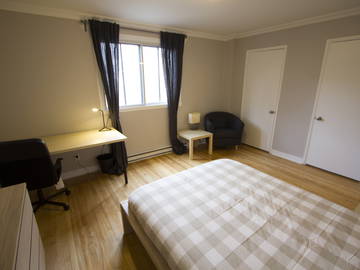Roomlala | Joli 6½ Situé Sur La Rue Sainte- Elisabeth